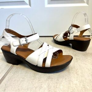 b.o.c. White Leather Slingback comfort Sandals Block Heel preppy office size 9M